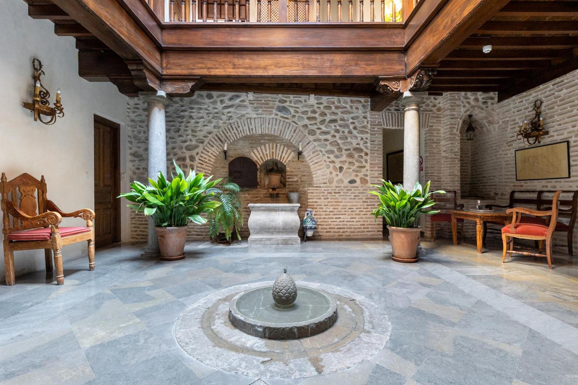 Apartamentos En Pleno Centro, Aljibe Rodrigo Del Campo 1C グラナダ エクステリア 写真