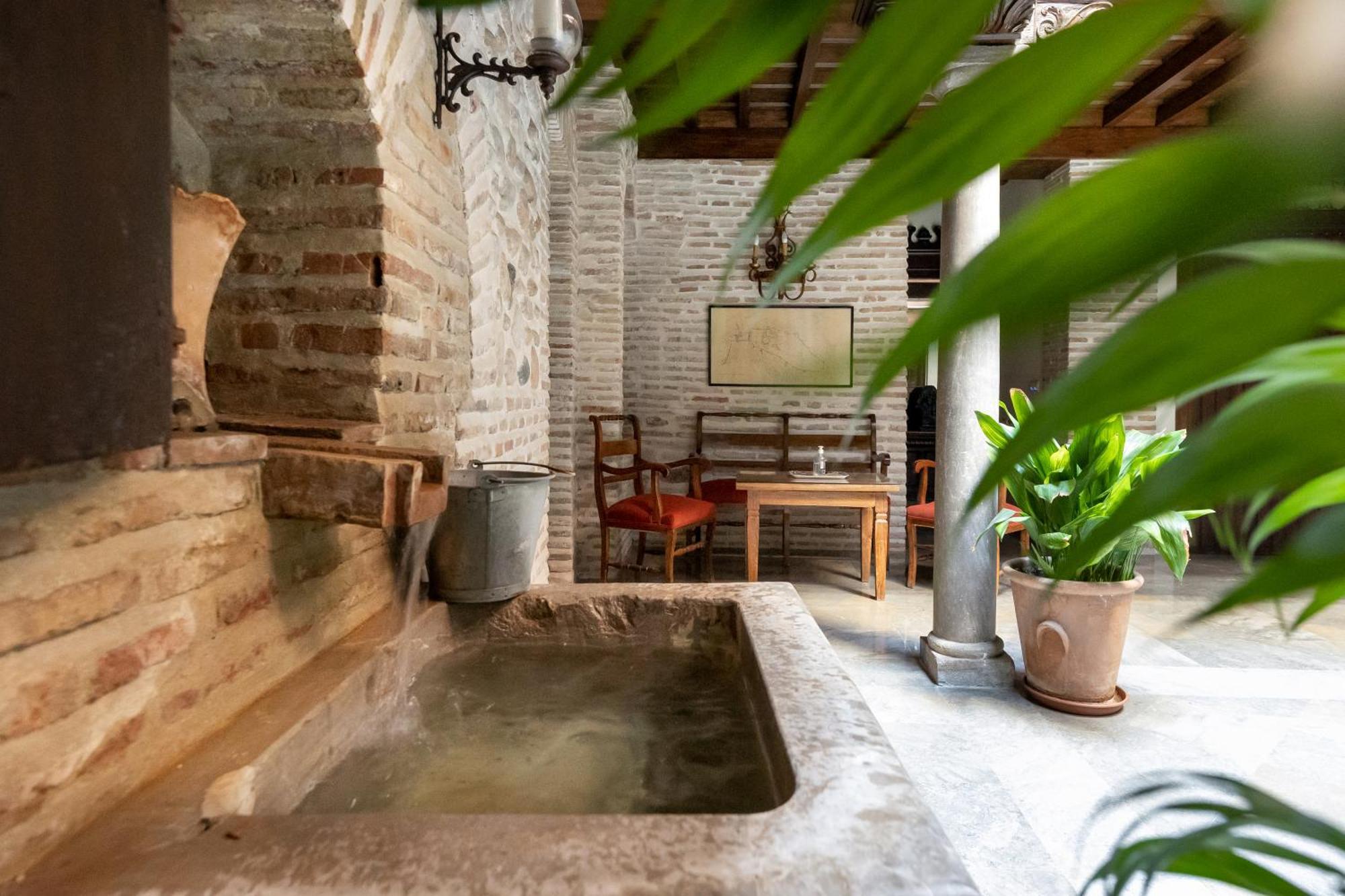 Apartamentos En Pleno Centro, Aljibe Rodrigo Del Campo 1C グラナダ エクステリア 写真