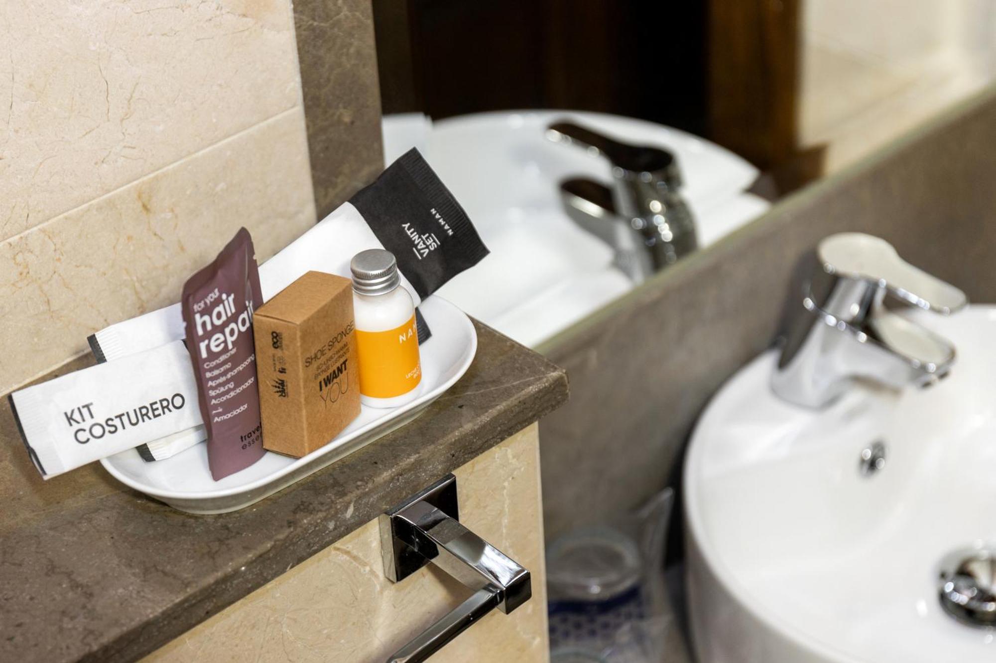 Apartamentos En Pleno Centro, Aljibe Rodrigo Del Campo 1C グラナダ エクステリア 写真